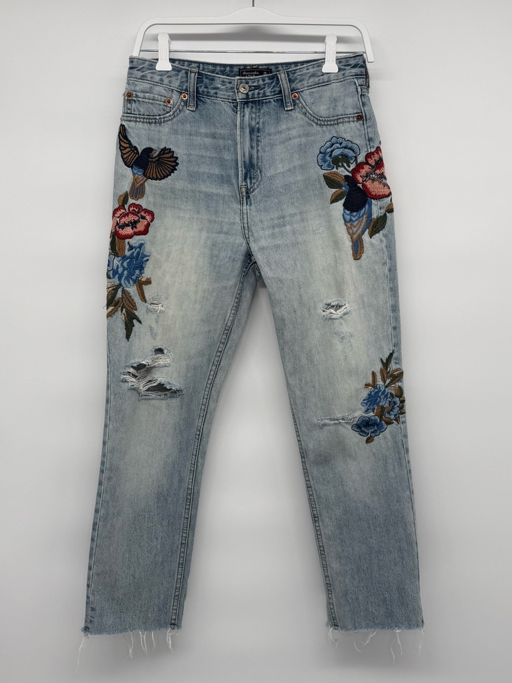 Abercrombie & Fitch Annie High Rise Embroidered Girlfriend Jeans 26 Short